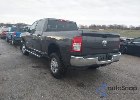 2022 Ram 2500 Tradesman 4X4 6'4 Box z USA, uszkodzony, nr VIN 3C6UR5CJ0NG370013